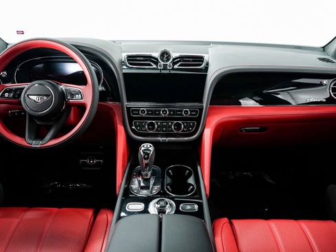 New 2025 Bentley Bentayga image 27