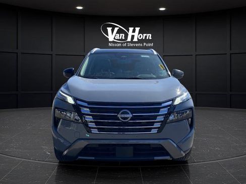 Used 2024 Nissan Rogue SL w/ SL Premium Package image 12