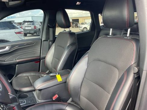 Used 2025 Ford Escape ST-Line w/ Equipment Group 301A FWD image 9