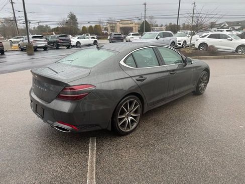 Used 2025 Genesis G70 2.5T image 11