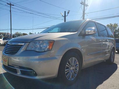 Used 2014 Chrysler Town & Country Touring-L