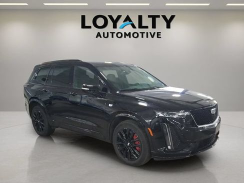Used 2024 Cadillac XT6 Sport w/ LPO, Onyx Lite Package AWD/4WD image 7
