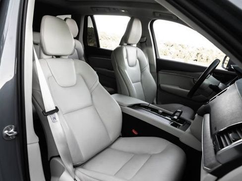 Used 2023 Volvo XC90 B6 Plus w/ Protection Package AWD/4WD image 19