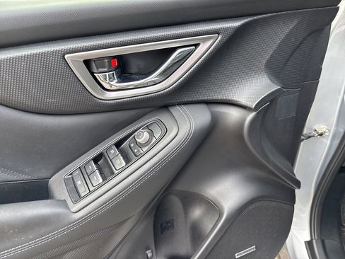 Used 2020 Subaru Forester Limited w/ Popular Package #3 image 11