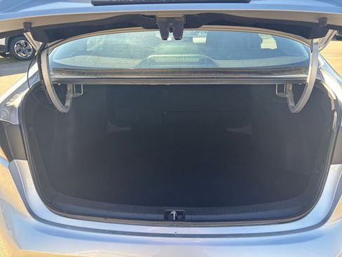 Used 2025 Toyota Corolla LE image 30