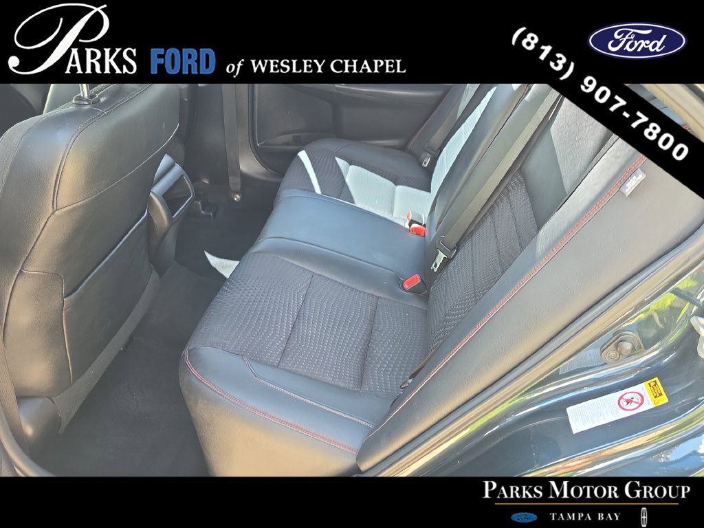 Used 2015 Toyota Camry SE FWD image 15