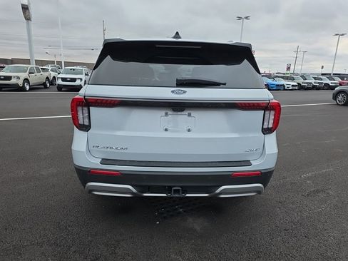 Used 2025 Ford Explorer Platinum image 6