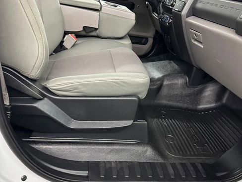 Used 2019 Ford F250 XL w/ STX Appearance Package image 34