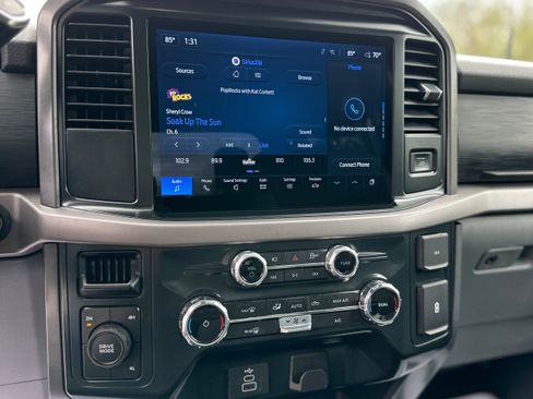 Used 2025 Ford F150 XLT w/ Equipment Group 301A Standard AWD/4WD image 13