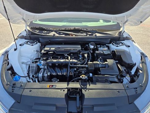 Used 2025 Kia K4 LXS image 31