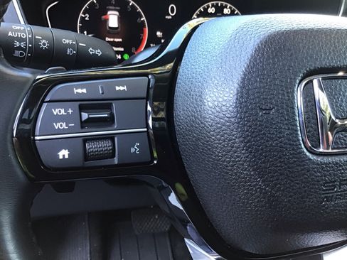 Used 2024 Honda Pilot Touring image 19