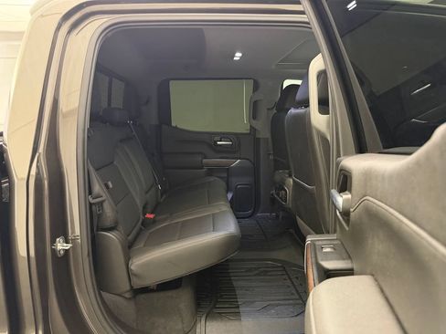 Used 2019 GMC Sierra 1500 SLT w/ SLT Premium Plus Package AWD/4WD image 29