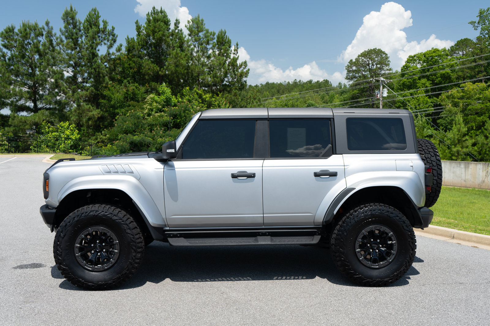 Used 2024 Ford Bronco Raptor w/ Interior Carbon Fiber Pack 6 AWD/4WD image 12
