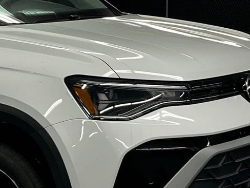 New 2026 Volkswagen Taos SE AWD/4WD image 40