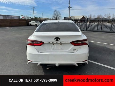 Used 2023 Toyota Camry SE image 9