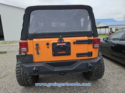 Used 2013 Jeep Wrangler Sport w/ Connectivity Group AWD/4WD image 8