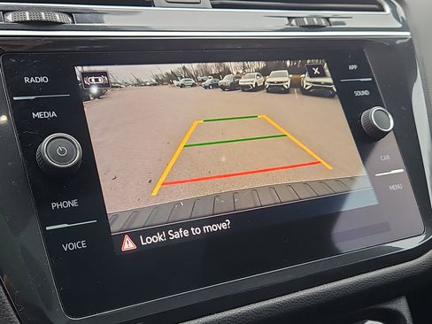 Certified 2024 Volkswagen Tiguan SE R-Line image 11