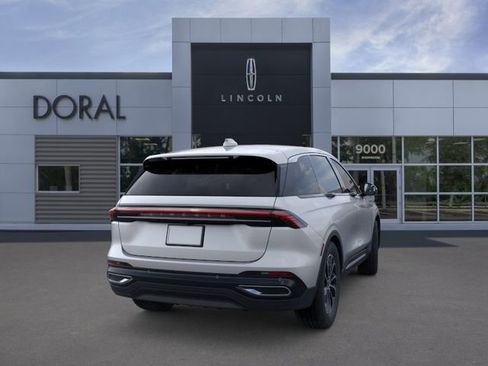 New 2026 Lincoln Nautilus Premier AWD/4WD image 8