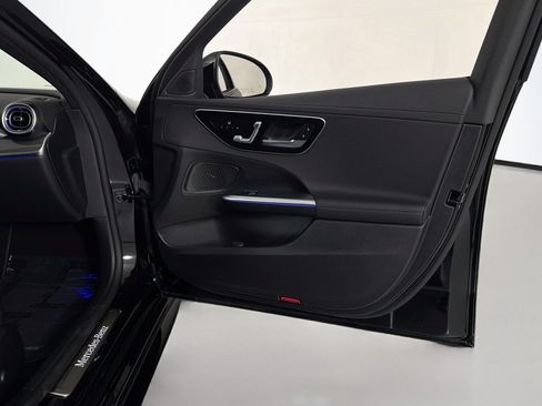 Used 2022 Mercedes-Benz C 300 Sedan image 24