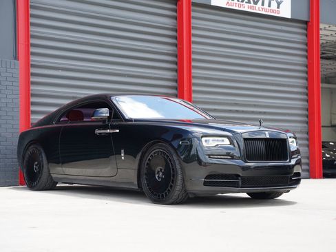 Used 2019 Rolls-Royce Wraith RWD image 9