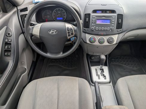 Used 2010 Hyundai Elantra GLS FWD image 6