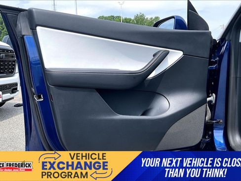 Used 2022 Tesla Model Y Performance AWD/4WD image 19