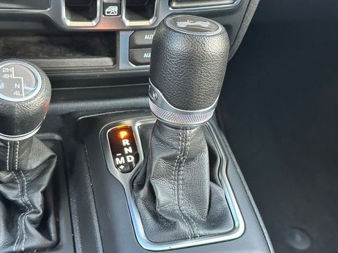 Used 2024 Jeep Wrangler Sahara image 27