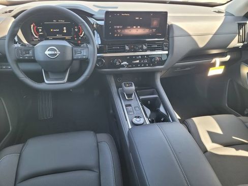 New 2026 Nissan Pathfinder SL AWD/4WD image 7
