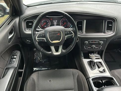 Used 2016 Dodge Charger SXT RWD image 26