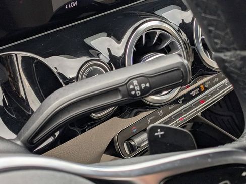 Used 2021 Mercedes-Benz GLA 250 w/ Premium Package image 25