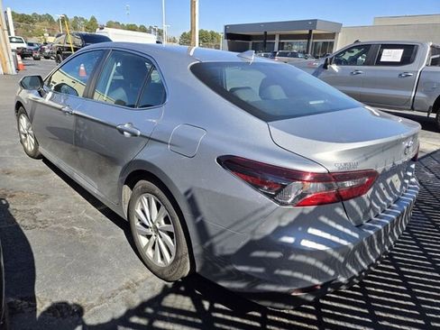 Used 2023 Toyota Camry LE image 7