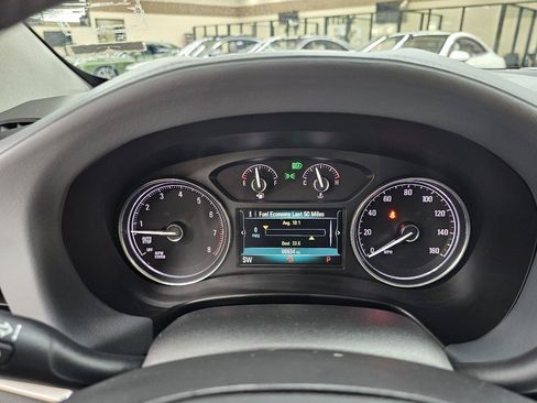 Used 2018 Buick Enclave Premium w/ Experience Buick Package FWD image 32