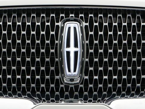 Used 2024 Lincoln Navigator L Reserve image 11