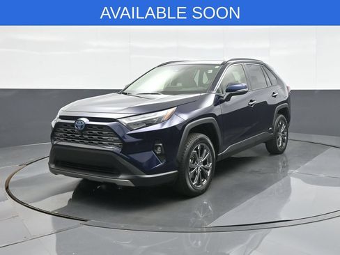 Used 2022 Toyota RAV4 Limited AWD/4WD image 3