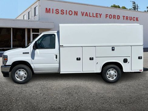 New 2026 Ford E-350 and Econoline 350 Super Duty w/ Power Equipment Group image 7