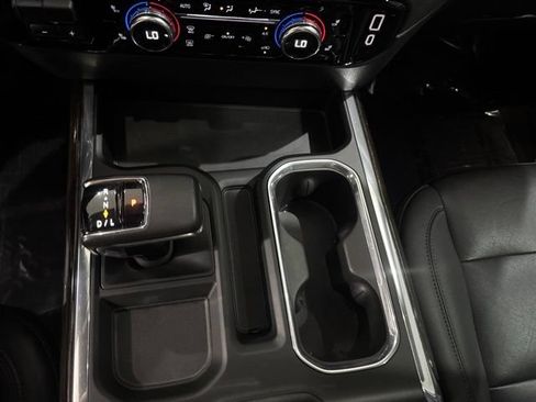 Used 2022 GMC Sierra 1500 Elevation w/ Elevation Premium Package AWD/4WD image 34
