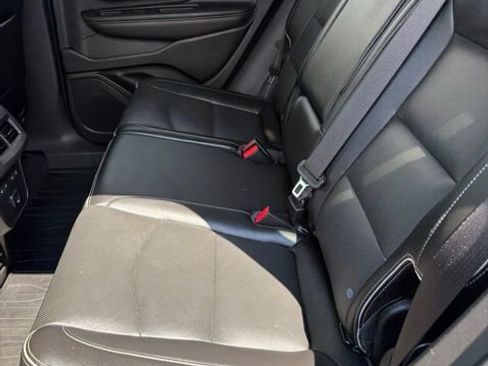Used 2020 GMC Terrain Denali w/ Denali Premium Package AWD/4WD image 10
