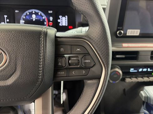 Used 2026 Toyota 4Runner SR5 AWD/4WD image 28