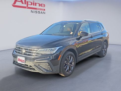 Used 2022 Volkswagen Tiguan SE image 1
