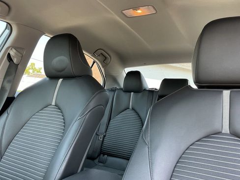 Used 2023 Toyota Camry SE FWD image 12