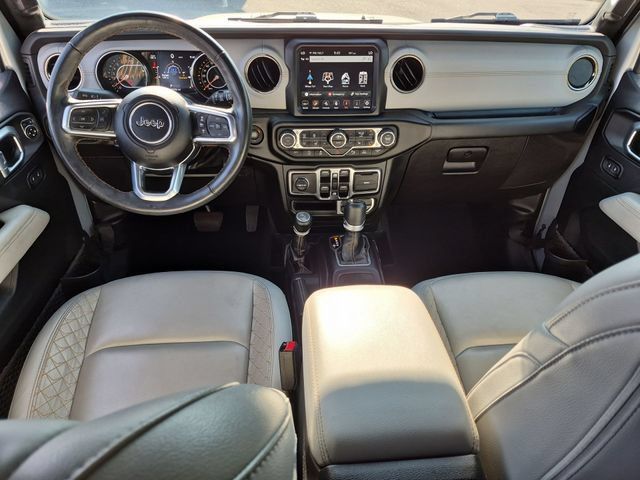 Used 2022 Jeep Wrangler Unlimited Sahara AWD/4WD image 27