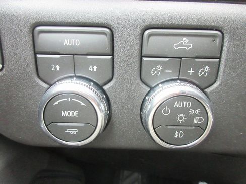 New 2026 GMC Sierra 1500 Elevation image 16