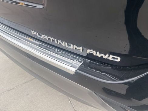 Used 2024 Toyota Highlander Platinum image 4