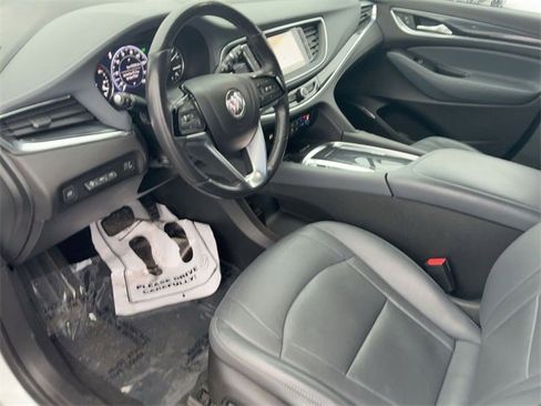 Used 2024 Buick Enclave Premium image 10