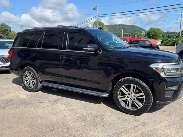 Used 2022 Ford Expedition XLT RWD image 3
