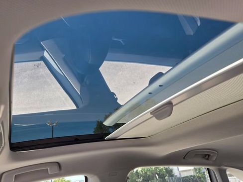 New 2026 Volkswagen Jetta SE FWD image 21