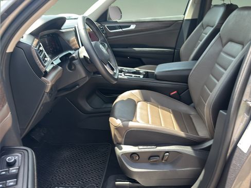 Used 2024 Volkswagen Atlas SEL AWD/4WD image 22
