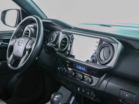 Used 2023 Toyota Tacoma TRD Sport AWD/4WD image 26