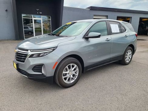 Used 2024 Chevrolet Equinox LT AWD/4WD image 2