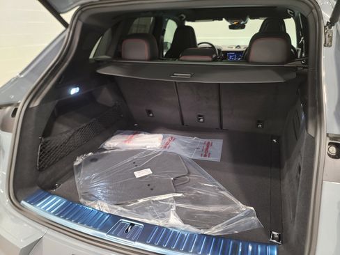 New 2026 Porsche Cayenne S image 31